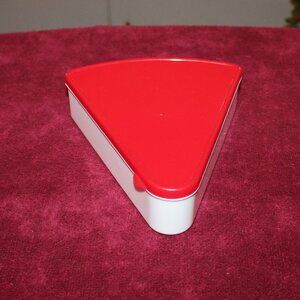 Plastic ware Pie Wedge Container, Red/white